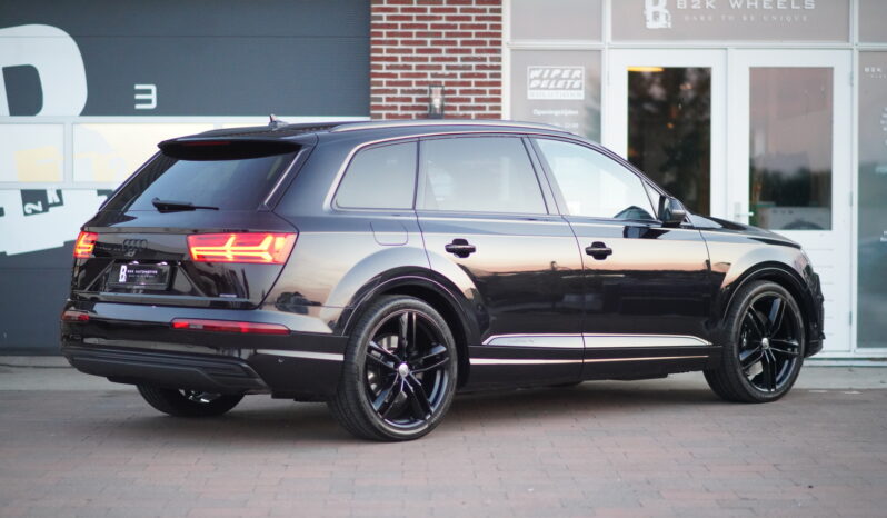 
								Audi Q7 3.0 TDI e-tron quattro sport full									