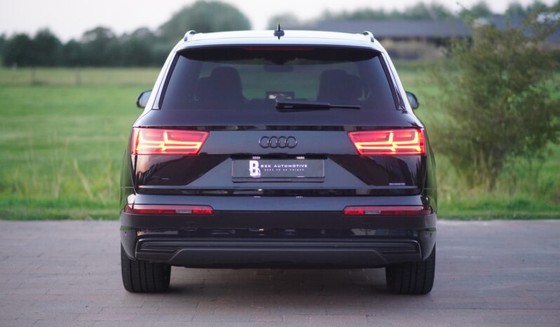 
								Audi Q7 3.0 TDI e-tron quattro sport full									