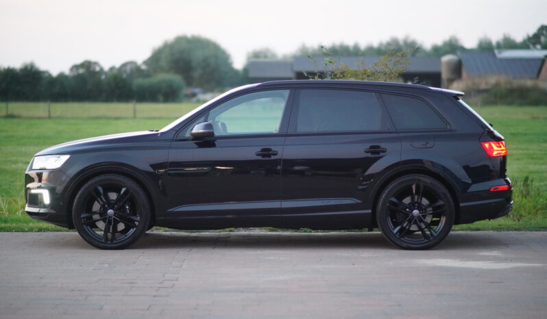 
								Audi Q7 3.0 TDI e-tron quattro sport full									