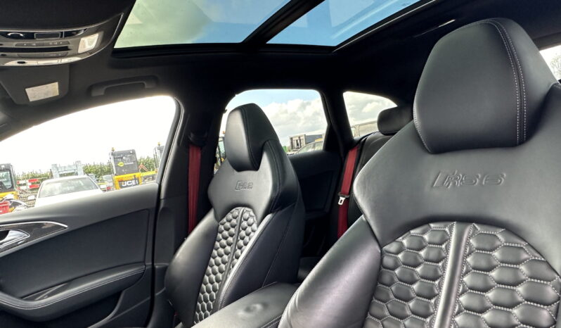 
								Audi RS6 Avant 4.0 TFSI quattro full									