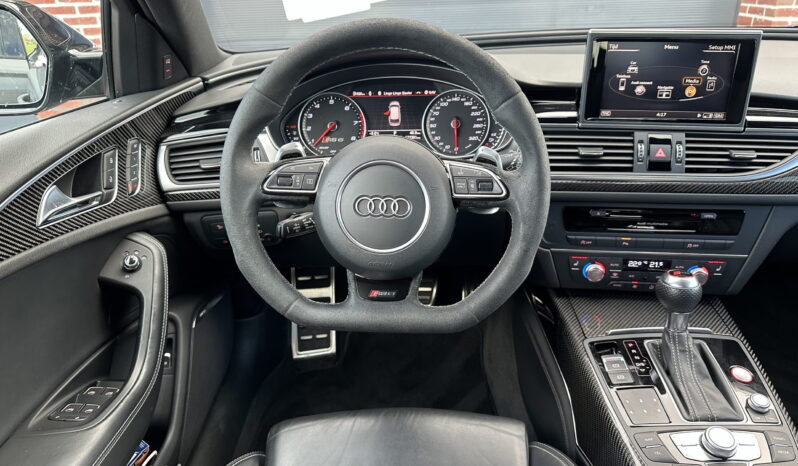 
								Audi RS6 Avant 4.0 TFSI quattro full									