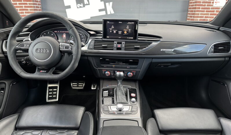 
								Audi RS6 Avant 4.0 TFSI quattro full									